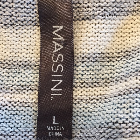 Massini lite weight striped shirt-tail sweater - Picture 4 of 5